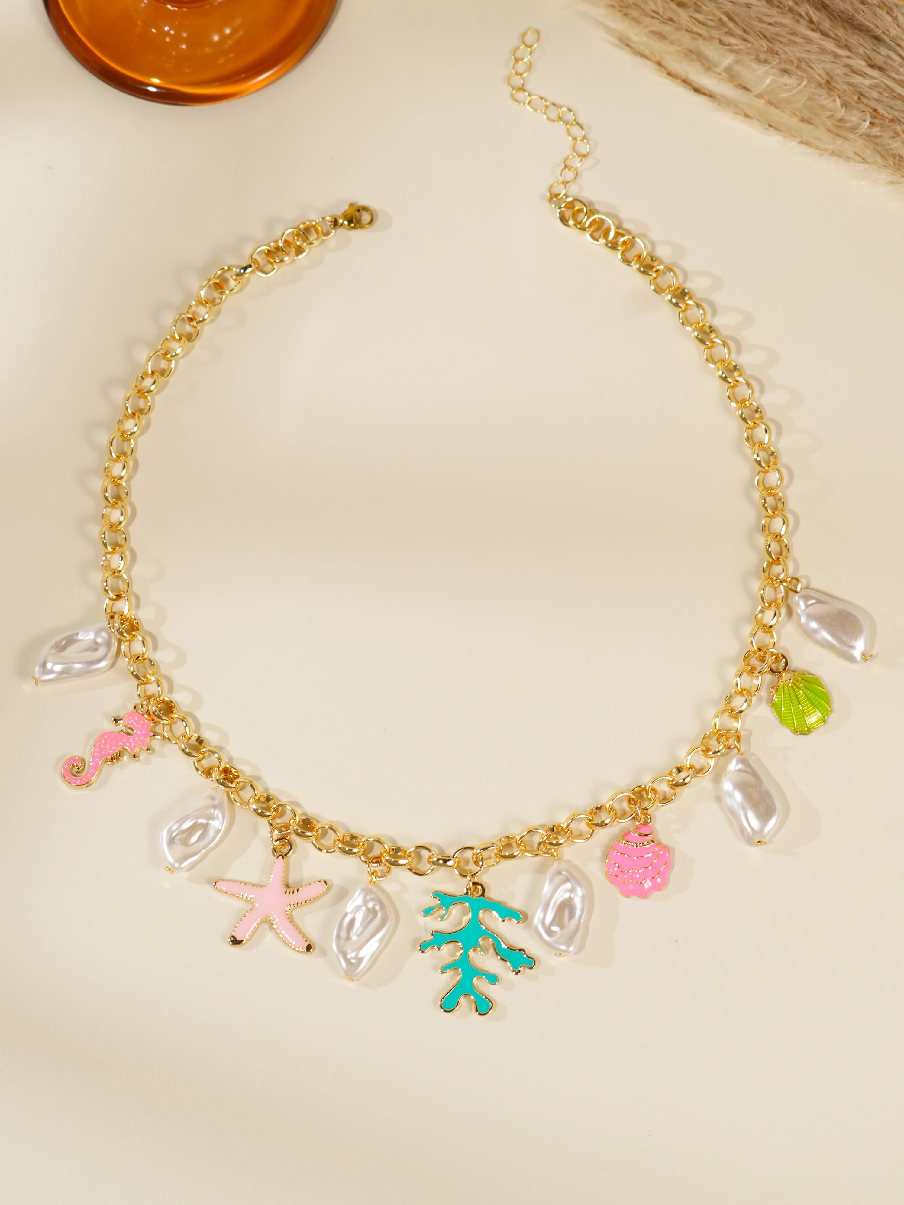 Charm Necklace Metal Imitation Pearl Design Suitable for Womens Beach