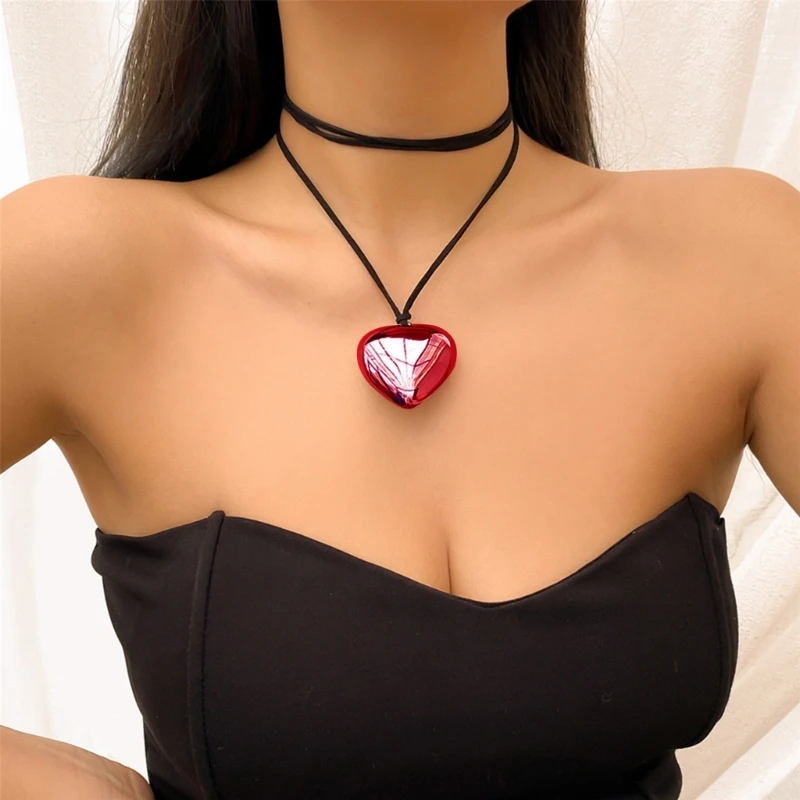 GothBlackVelvetBigHeartPendantChokerNecklaceforWomenElegant