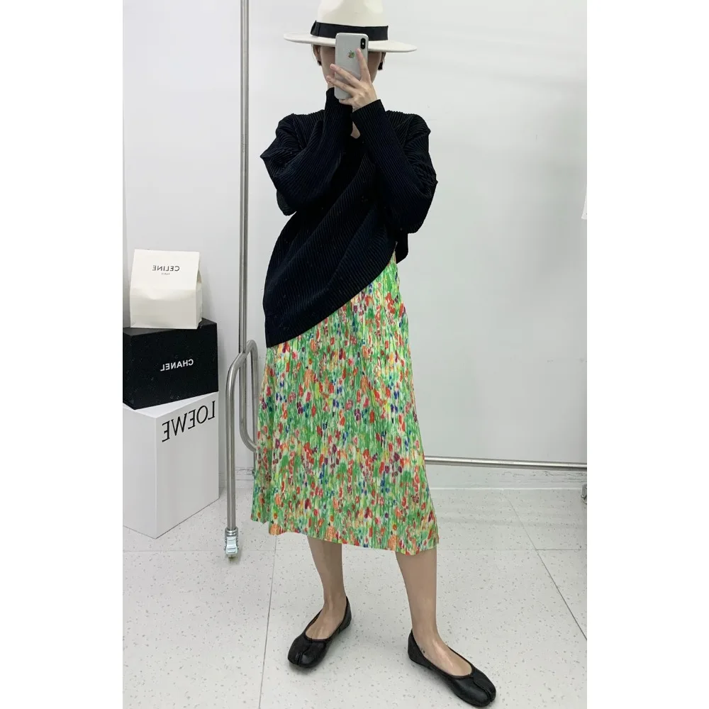 

Miyake Exclusive New Pleated Half Skirt Women's Hand-Painted Printed Jungle Pressed Pleated Loose Stretchy Easy Care A13320