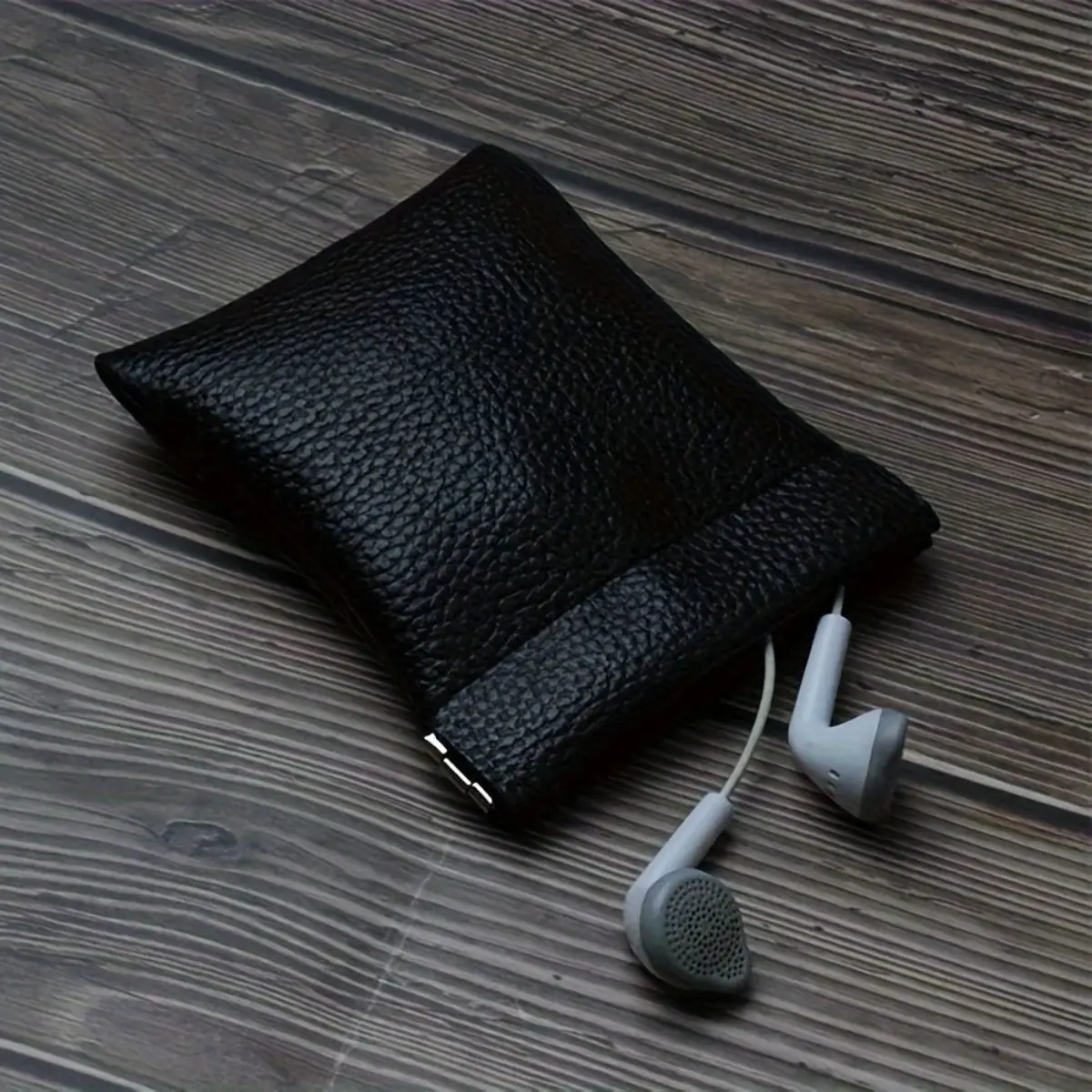 Compact PU Leather Coin & Keychain Wallet – Versatile Earbud and Cable Organizer Pouch