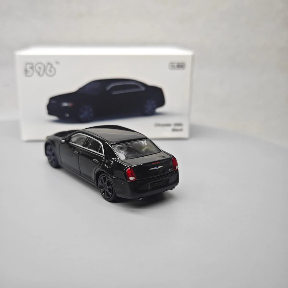 Die-cast Spot Goods 1:64 Scale Chrysler 300c Black Alloy