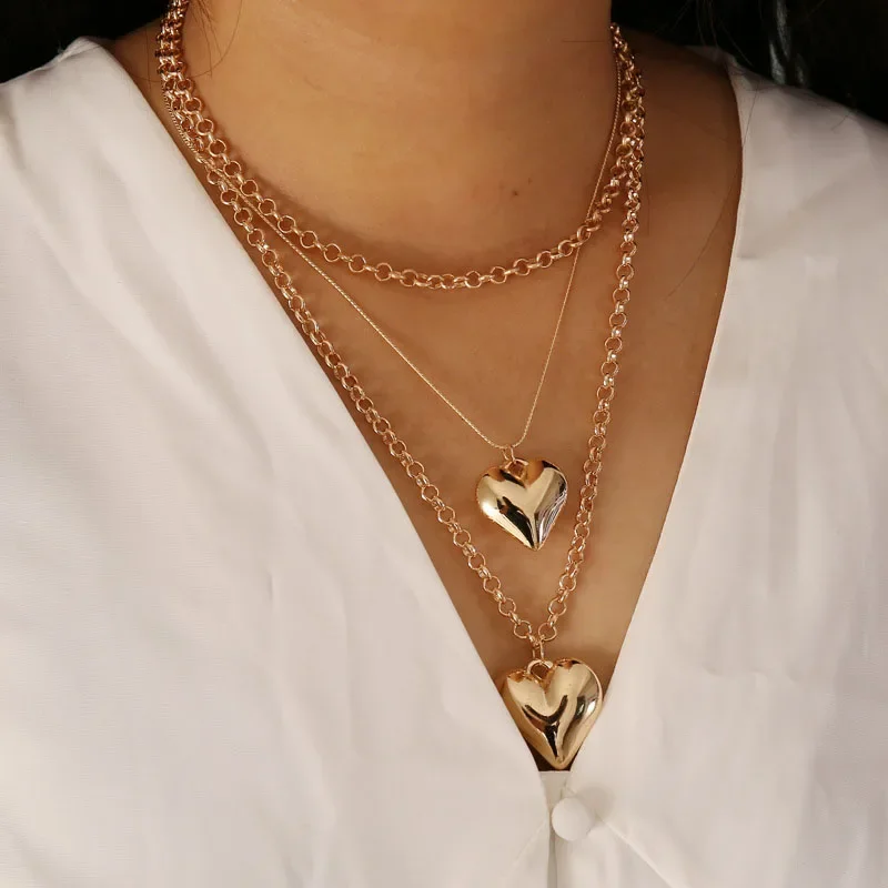 

Fashion Gold Love Necklace