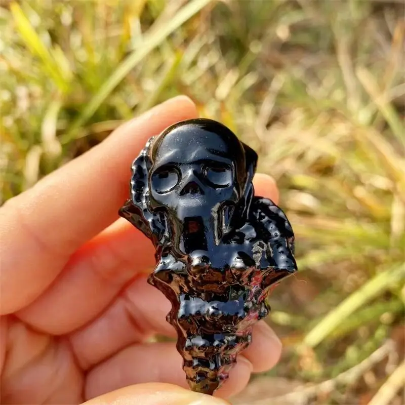 

Natural Black Obsidian Skull Conch Crystal Ghost Hand Carved Crystal Halloween Gift Festival Craft For Decoration 1pcs