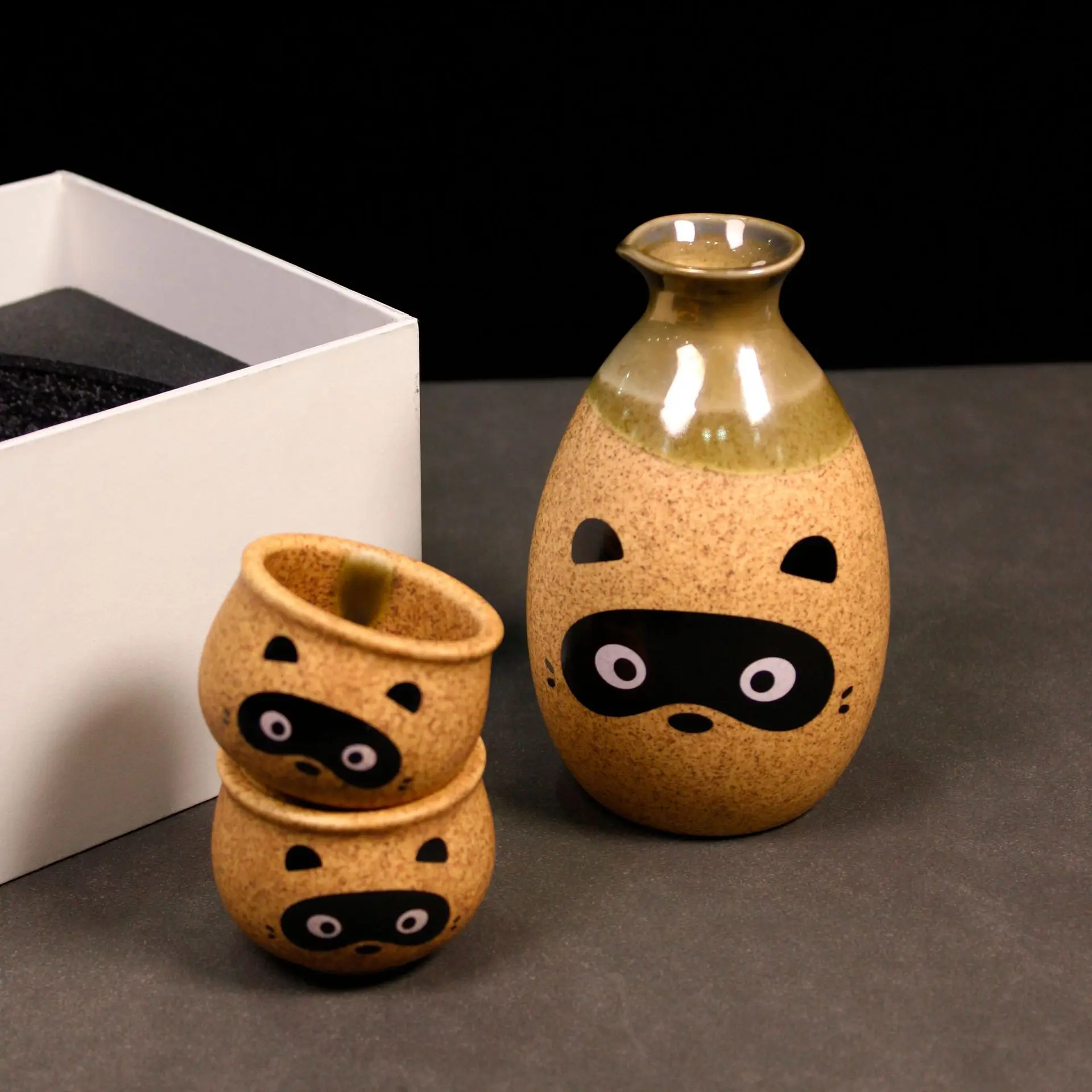 Japanese Sake Pot Kit Hand Painted Civet Cat Shochu Cup Set Retro Wine Ceramic Two Cups Barware for Gift Bar Sets Accessories ceramic sake set