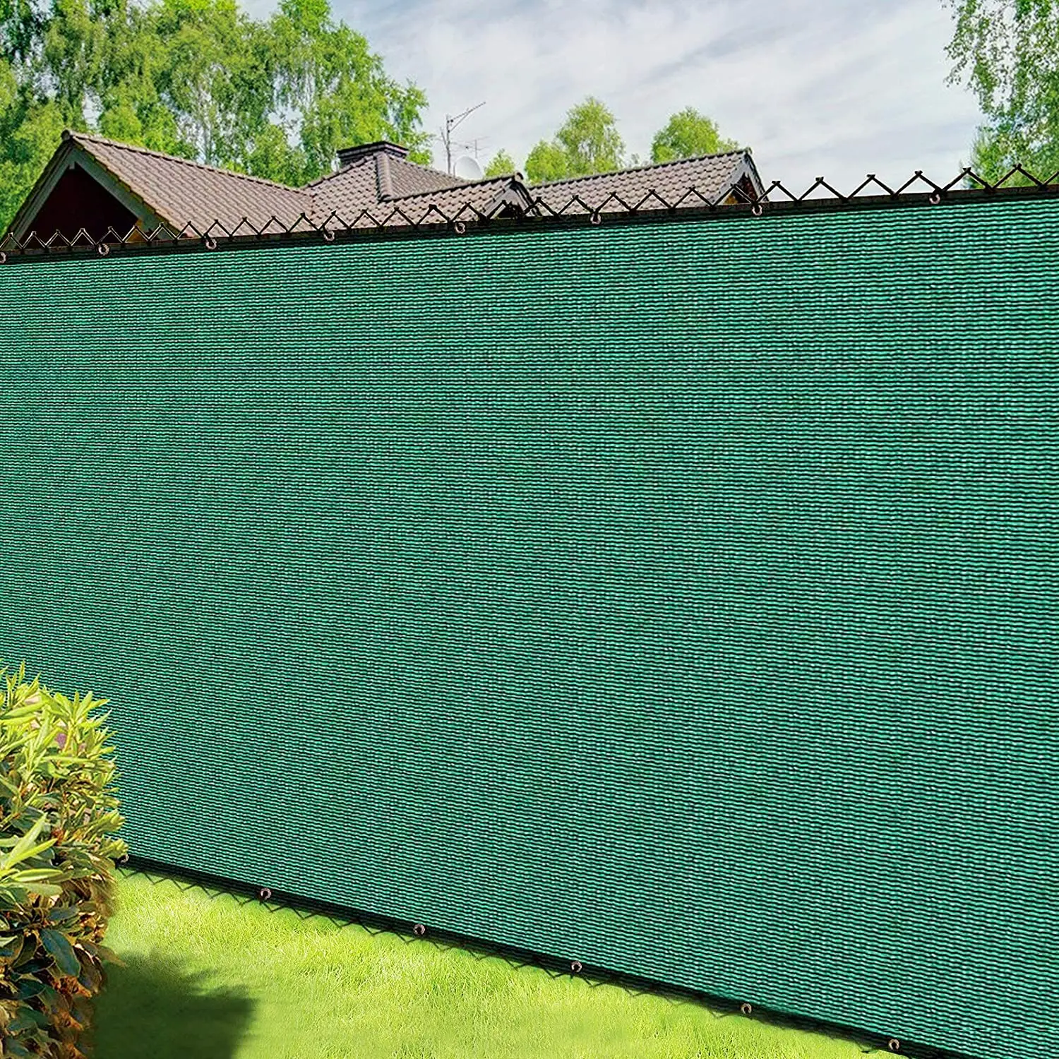 Outdoor Privacy Screen Mesh for Fences and Balconies - Green Shade Barrier