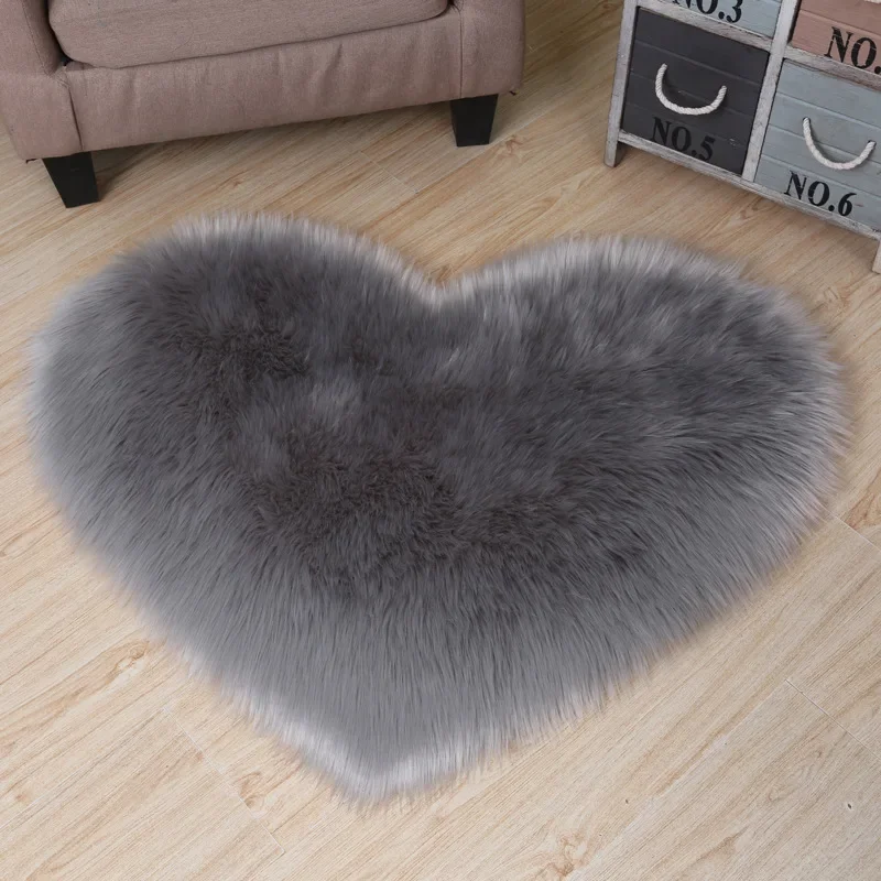 Irregular Heart Plush Carpets Bedside Soft Sweet Anti-slip Living Room Bedroom Floor Sofa Universal Washable Home Decor Doormat 3