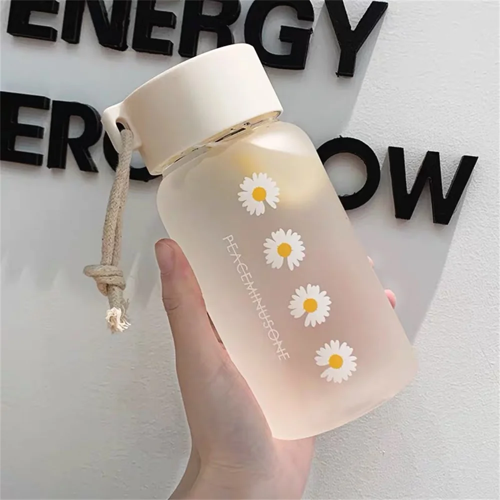 Daisy Water Bottle, Plastic White Flowers Pattern Indoor Outdoor