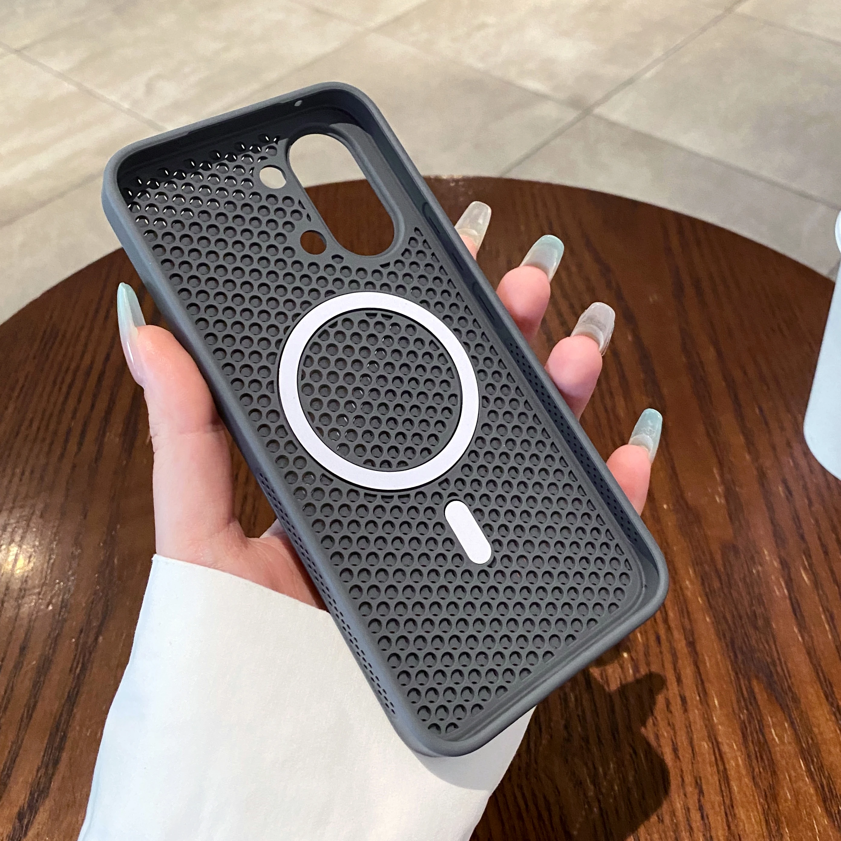 Enhanced Heat Dissipation Mesh Protective Case - Ultra Slim Hard Back Cover