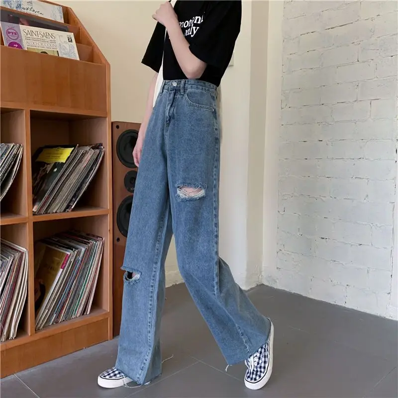 Рисунок 5 - Женские джинсы с высокой талией