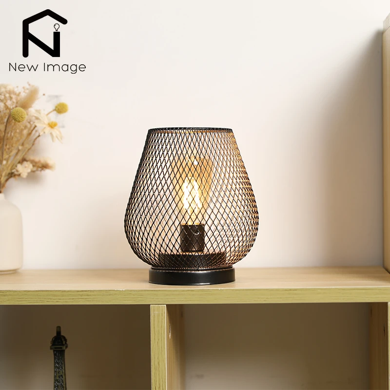 Lampada Da Tavolo Retrò A Batterie - Ferro E Metallo Con Gabbia E Lampadina LED Edison - Luce Notturna Senza Fili Per Campeggio E Comodino
