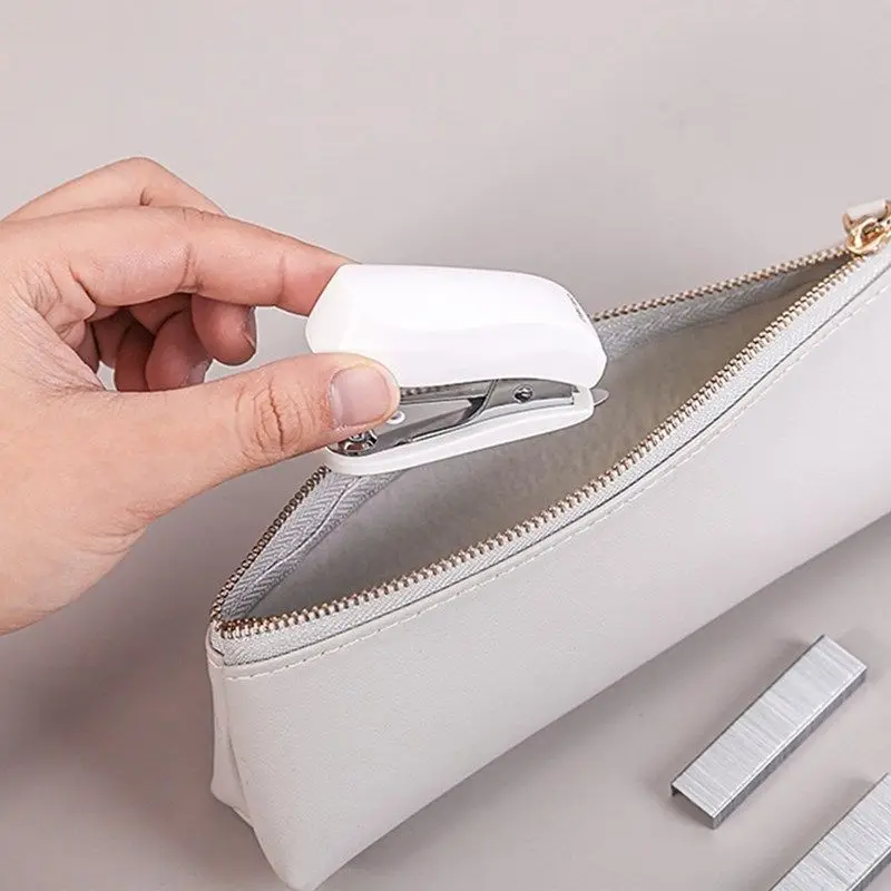 델리 미니 휴대용 수동 스테이플러 24/6 스테이플 세트, 학교 사무실 용품, 비즈니스 파일, 비딩 도구, 학생 제본 문구