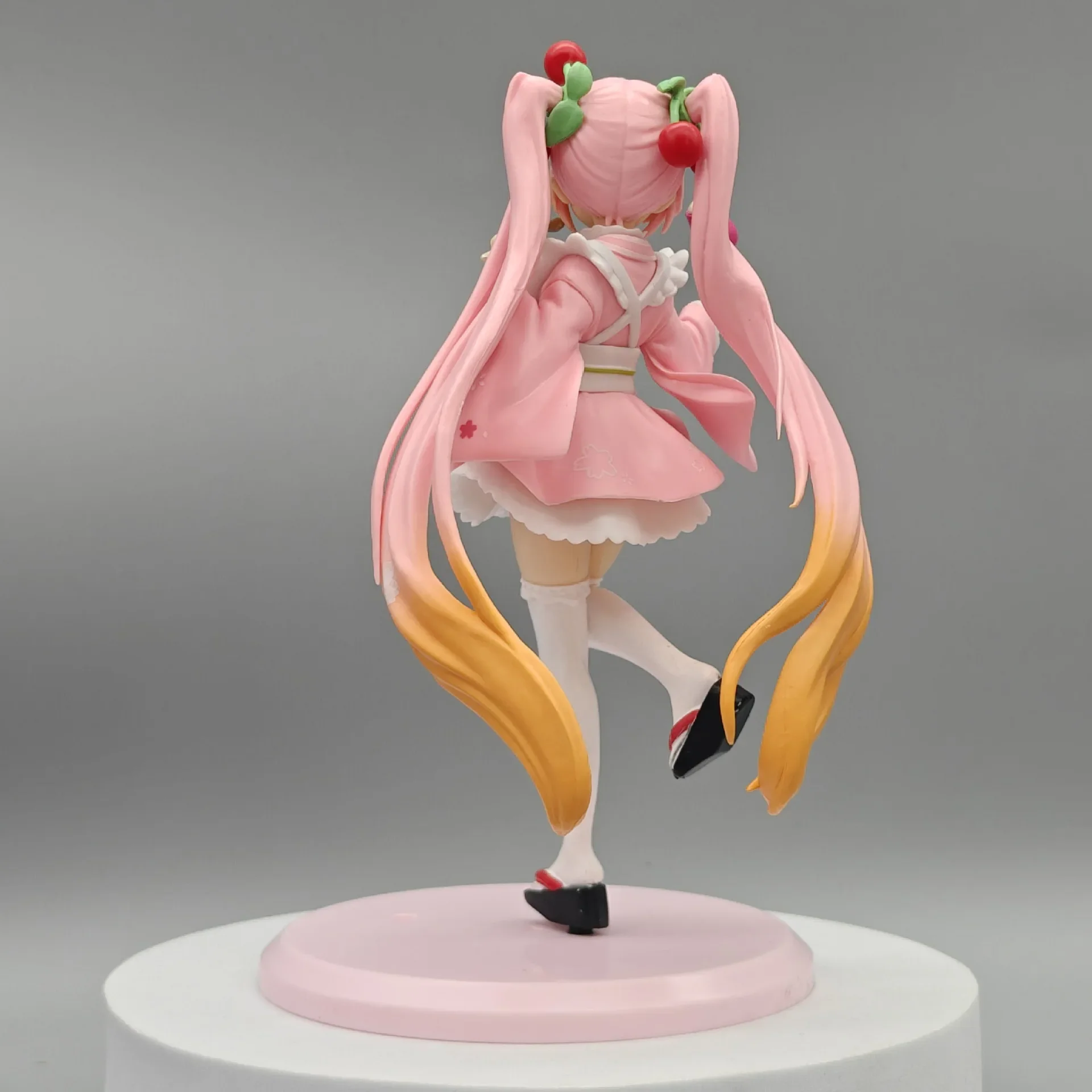 Sa82e3ac6f724458cbc3a074d1327135c9 - Hatsune Miku Figure