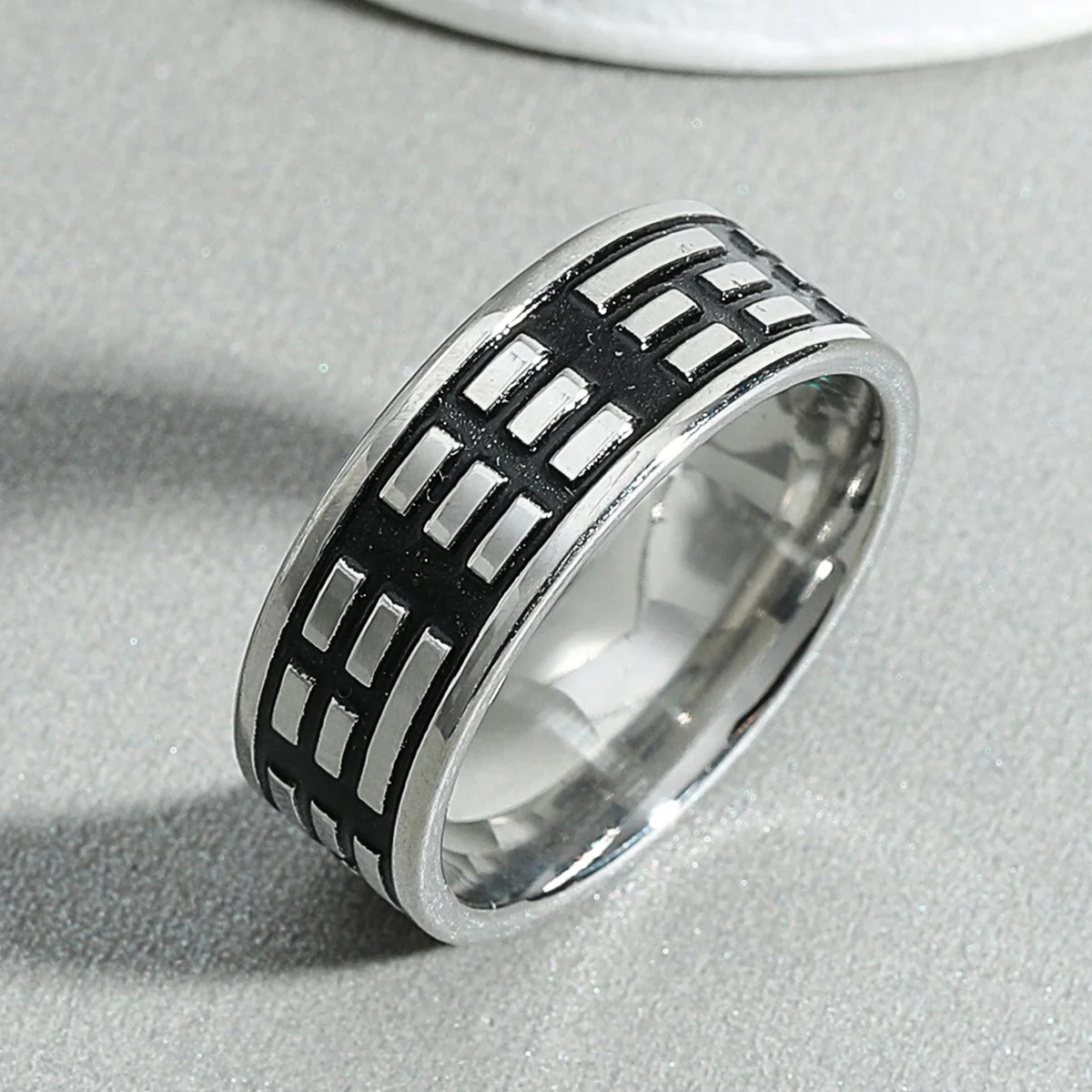 MOREDEAR 8MM Titanium Rings for Men and Women Birthday Gift triangular pattern discredit Ring 