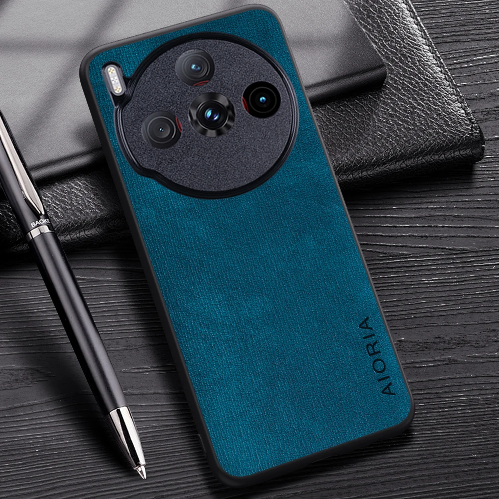 Wood Grain Lightweight Case for Smartphones - Simple Design