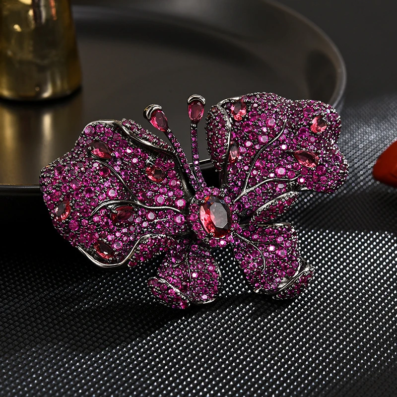 

Retro Red Zircon Butterfly Lady Brooch High-end Design Luxury Personality Coat Accessories Pin Insect Corsage Fashion Jewelry