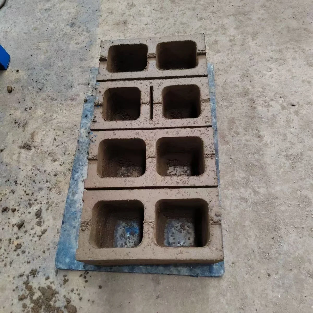 Single Hole Double Hole 40x40x20cm Brick Hollow Square Mold River Slope Protection