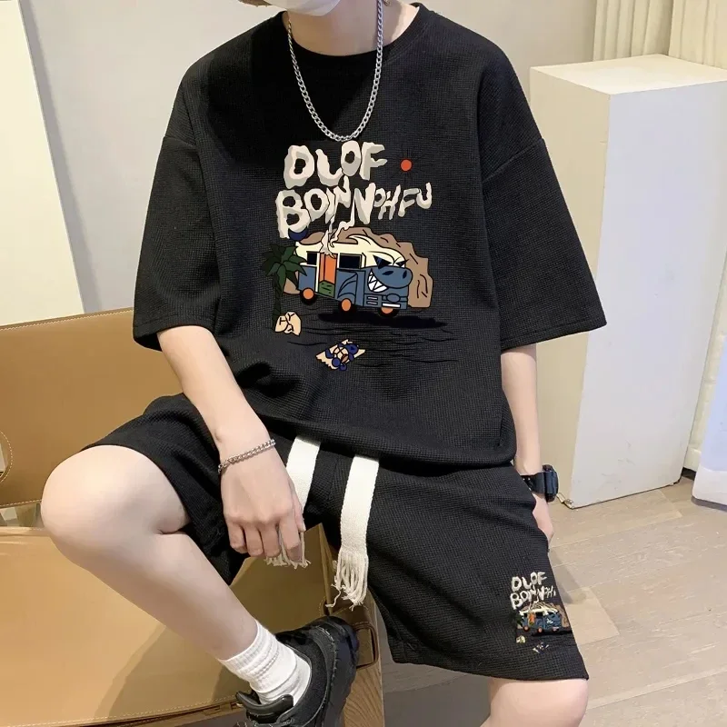 thumbnail image 1 of Conjunto de hombre con estampado de gofres, nuevo conjunto de camiseta y pantalones cortos de manga corta de moda de verano, conjunto deportivo de 2 piezas, conjunto de moda coreana, 1 of 5