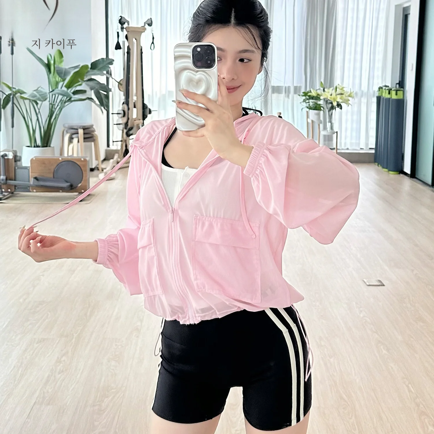 Gogoyoga Drawstring 후드 피트니스 의류 자른 메쉬 커버 요가 통기성 루즈 피트 슬리밍 스포츠 자켓