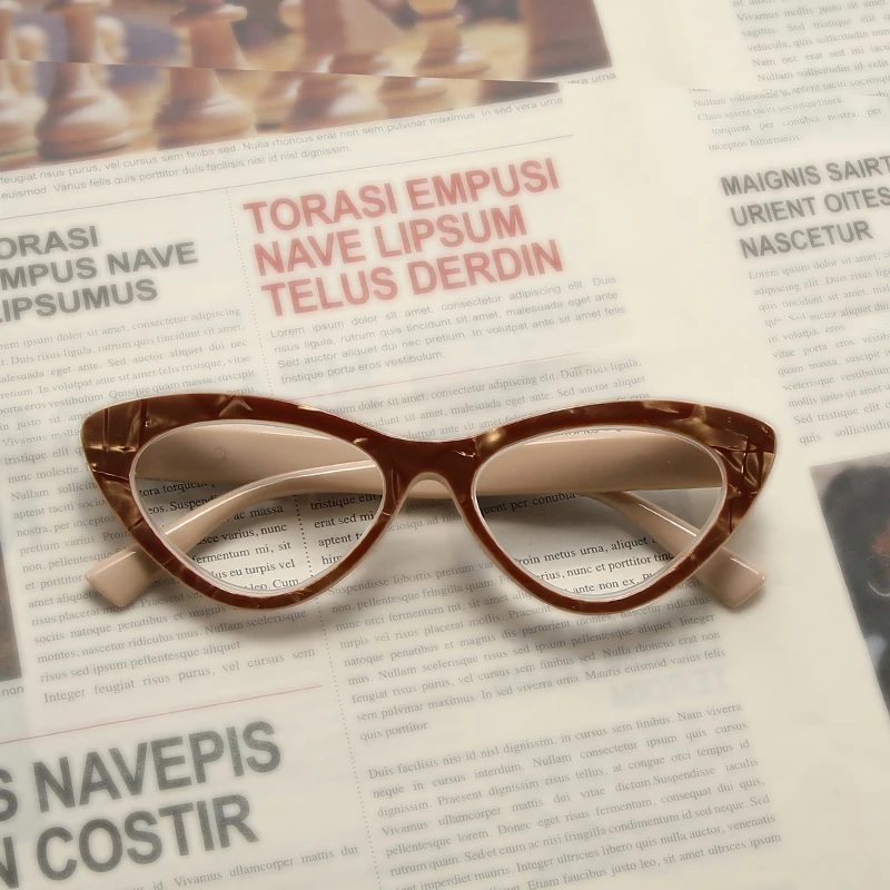 Cat-eye Reading Glasses Tortoiseshell Pattern Spring Hinges 2 Pairs