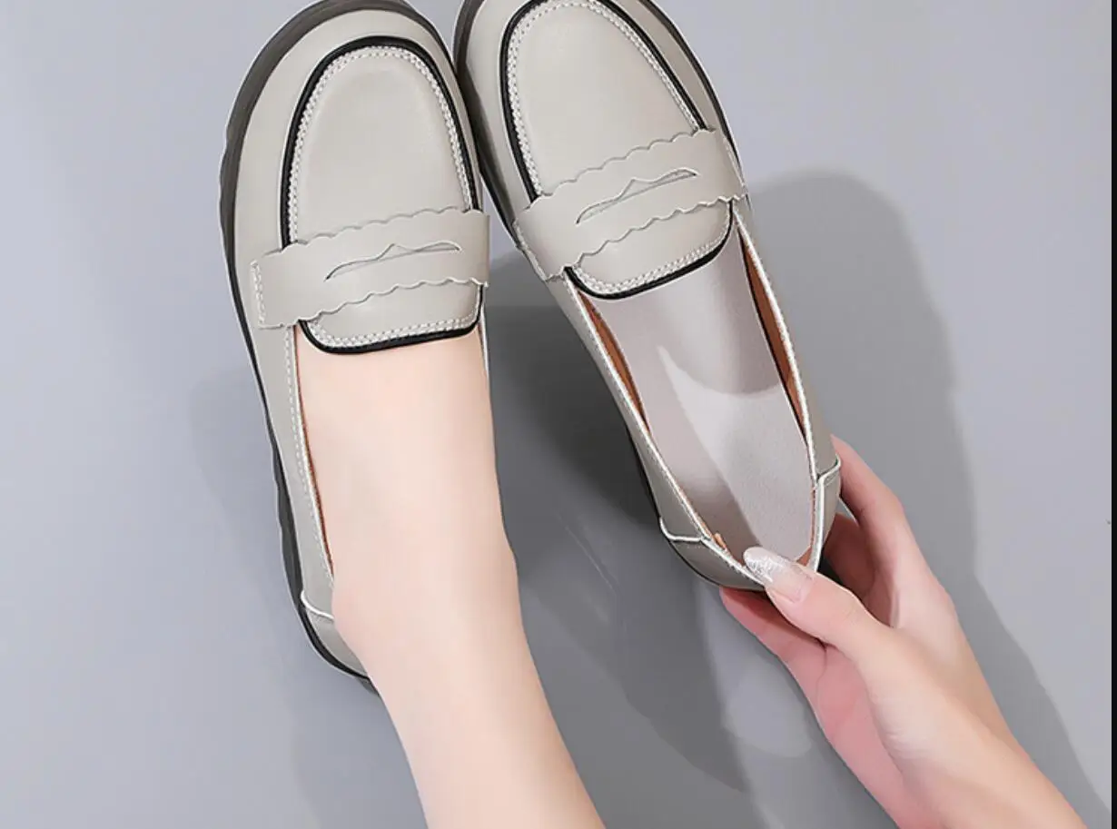 Women Shoes Flats Leather Sneakers Women Sexy Comfortable Female Casual Walking Footwear Fashion Large Size Loafers Shoes Women