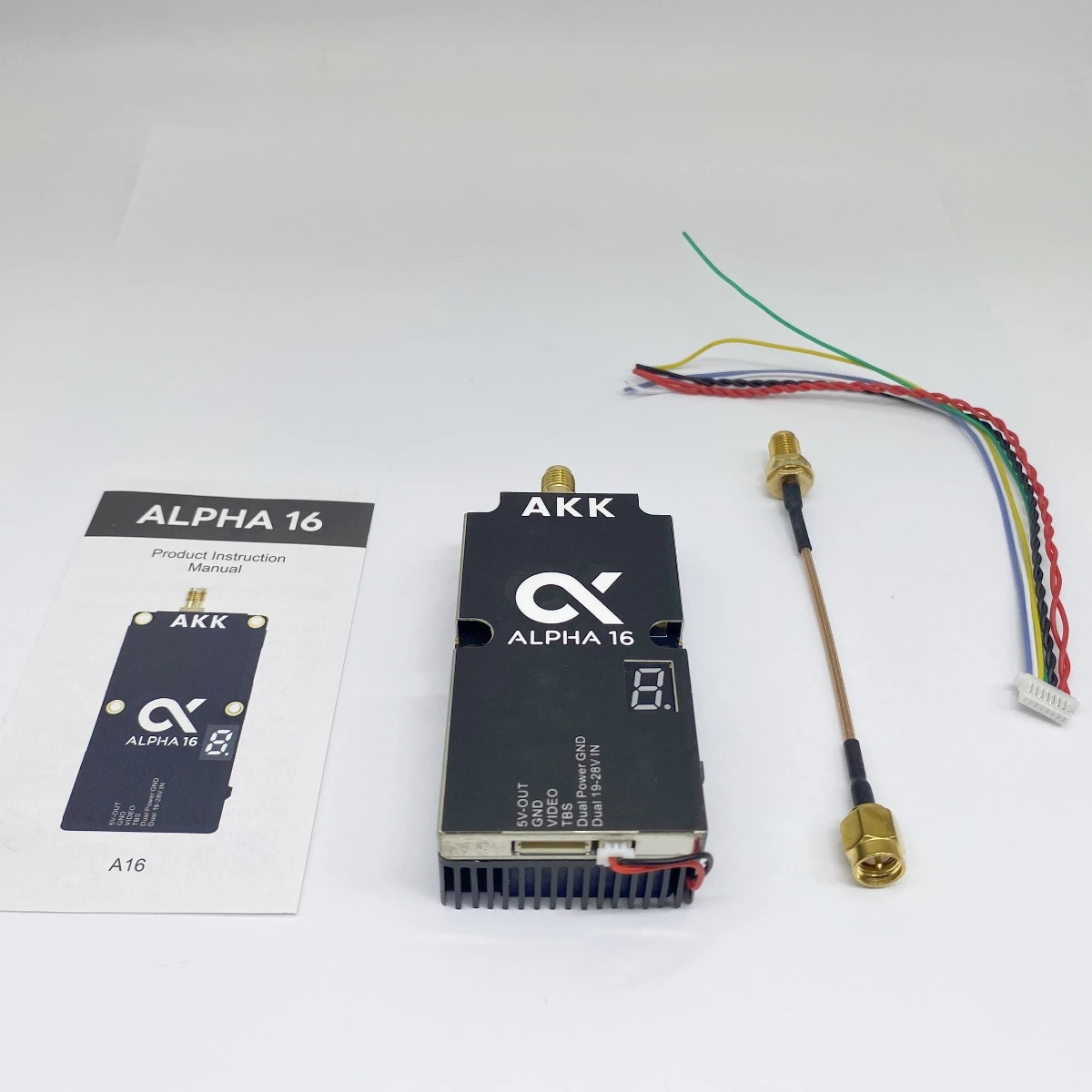 Le Transmetteur Vidéo AKK ALPHA 16W 5.8GHz FPV VTX Ultra Puissant pour Drone installé sur un drone FPV