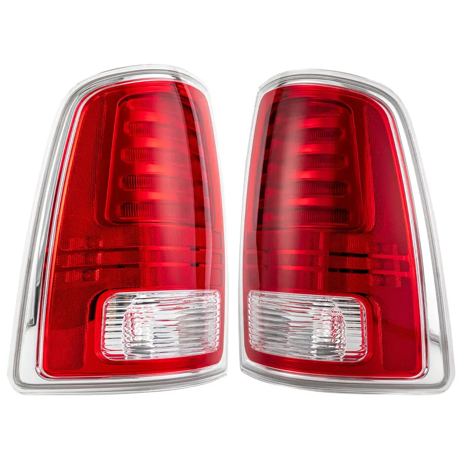 Feu Arrière Droit LED Pour RAM 1500/2500/3500 (2013-2018) - Rouge Fumé - Chrome - Neuf Avec Garantie