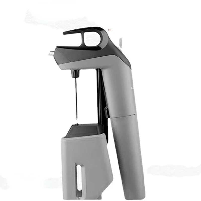 

Open-free bottle extractor for Caravan red wine