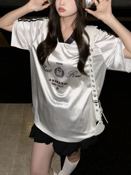 T-shirt sportive da donna T-shirt oversize con stampa di lettere a maniche corte Top estivi Hip Hop con scollo a V a righe Abbigliamento da basket Harajuku