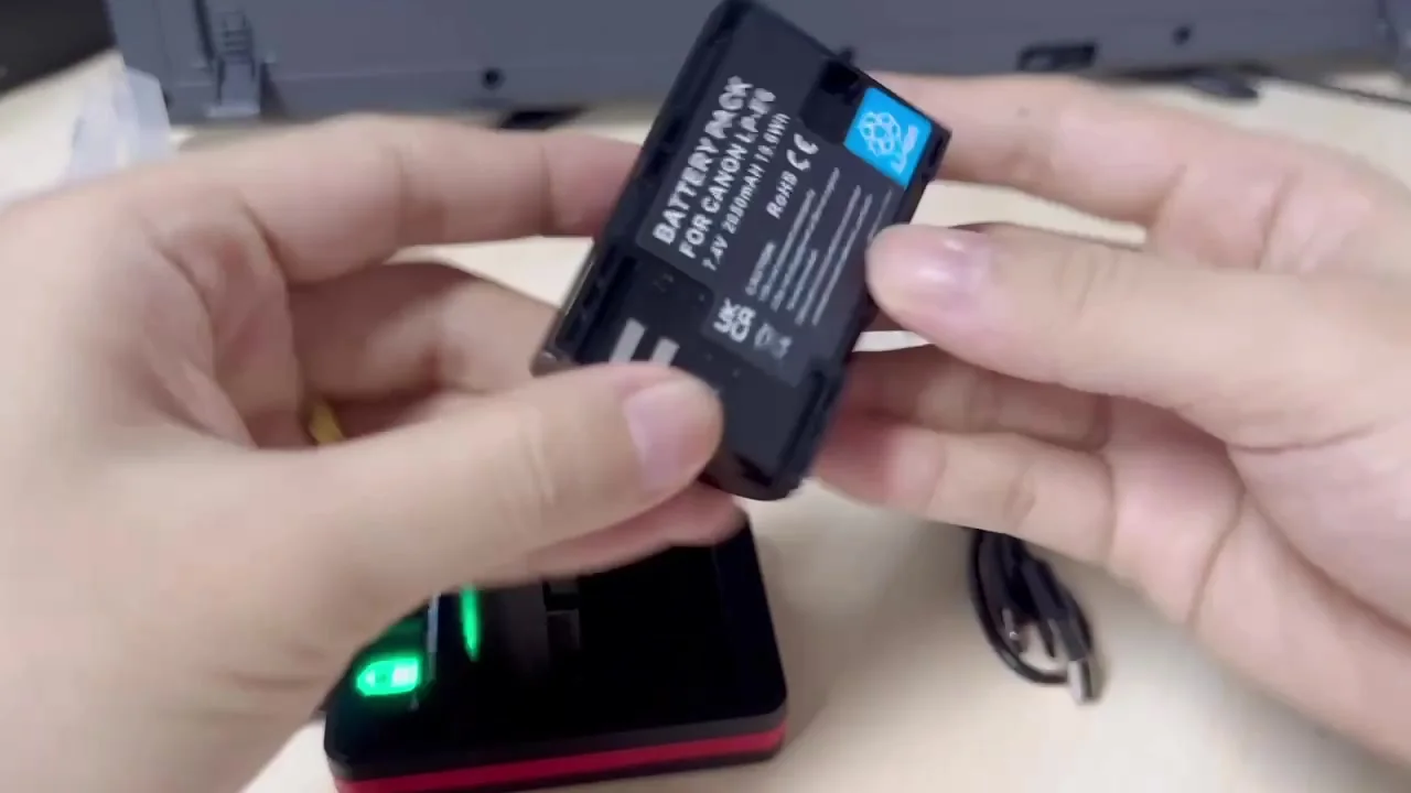 2650mAh LP-E6 LP E6 LP-E6-E6N バッテリーパック + LED デュアル充電