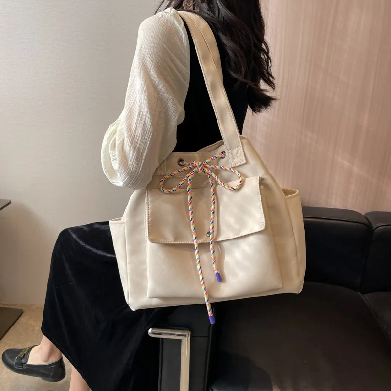 Shoulder Bag Nylon Large Capacity Storage Bag 2023 New Summer All-match Casual Design Daily Commuter Student Tote Bag All-match