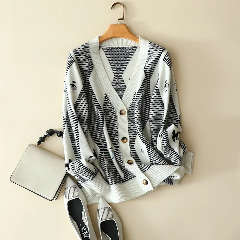 

Aliaga Зимний новый стиль кашемировый шерстяной кардиган пальто женский свитер на пуговицах с v-образным вырезом Верхняя одежда Европейская мода бриллиантовые пуловеры