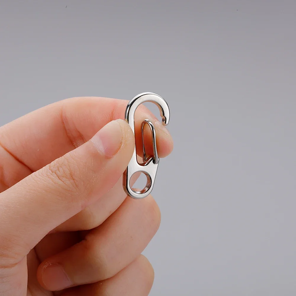 100pcs Lobster Clasp Buckle Keychian Mini Carabiners Outdoor Camping Hiking Buckles Alloy Spring Snap Hooks Keychains Tool Clips