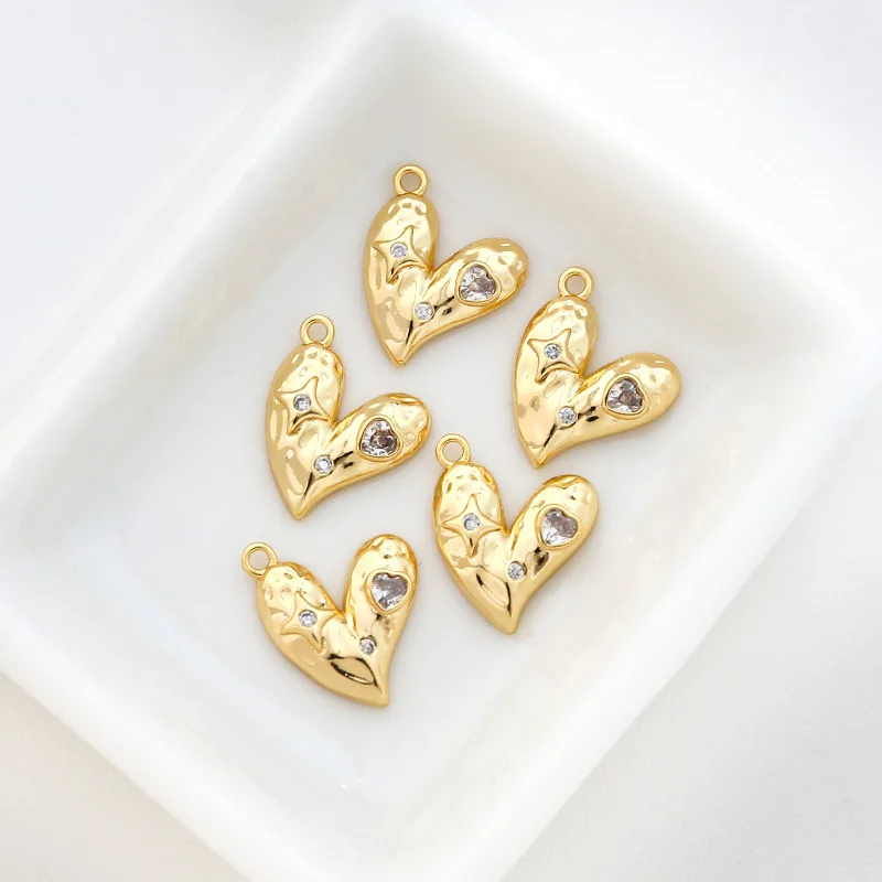 

2Pcs Brass Gold Plated Micro Pave Cubic Zirconia Heart Shaped Charms Heart Pendants for Diy Earrings Bracelet Jewelry Making
