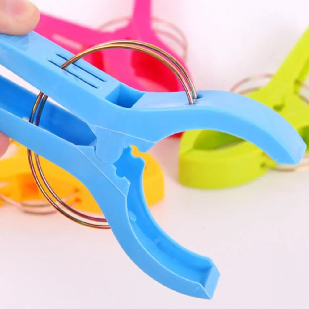 4Pcs Beach Towel Clips Plastic Quilt Peg for Laundry Sunbed Lounger Clothes Pegs Home Bathroom Organization Tools 5