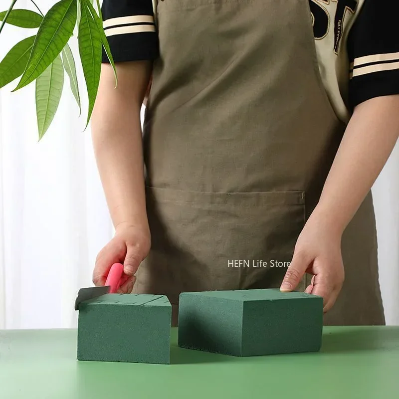 Floral Foam Blocks for Fresh Flowers Arrangements, Dry and Wet Foam for Artificial or Fresh, 1Pc