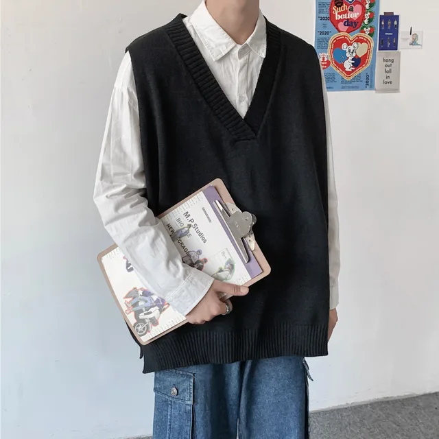 일본풍 미학과 현대적인 감성이 조화된 세련된 남성용 스웨터 조끼