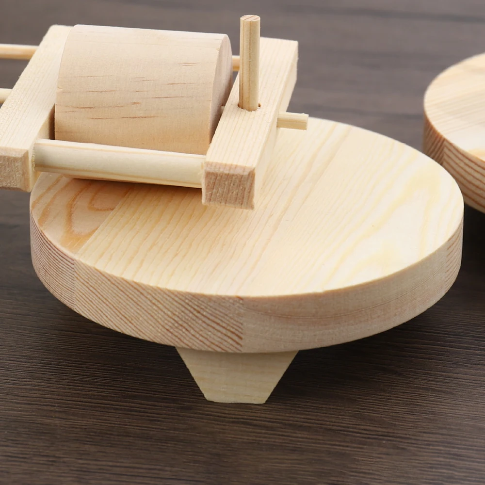 1pc Wood Interactive Parrot Chew Toy Durable Mill Shape Chew Grinding Toy for Bird Cockatiels Peonies Lovebirds Cage Accessories