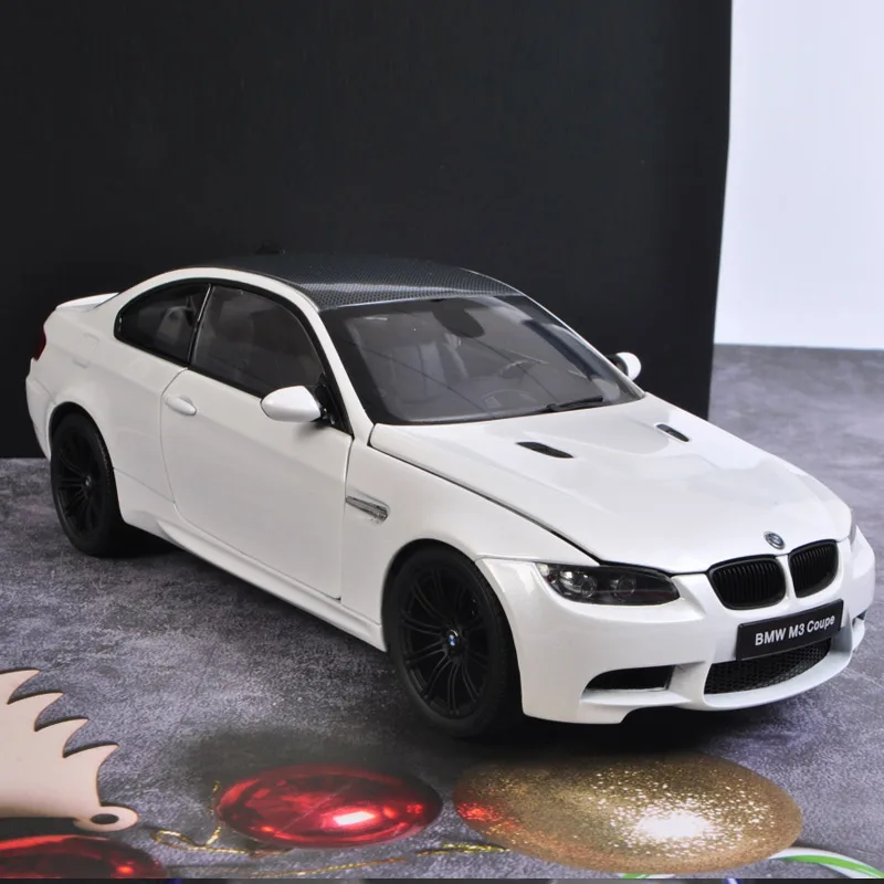 Kyosho1:18 BMW M3 COUPE E92 limited 300pcs Collection of die cast alloy  trolley model ornaments