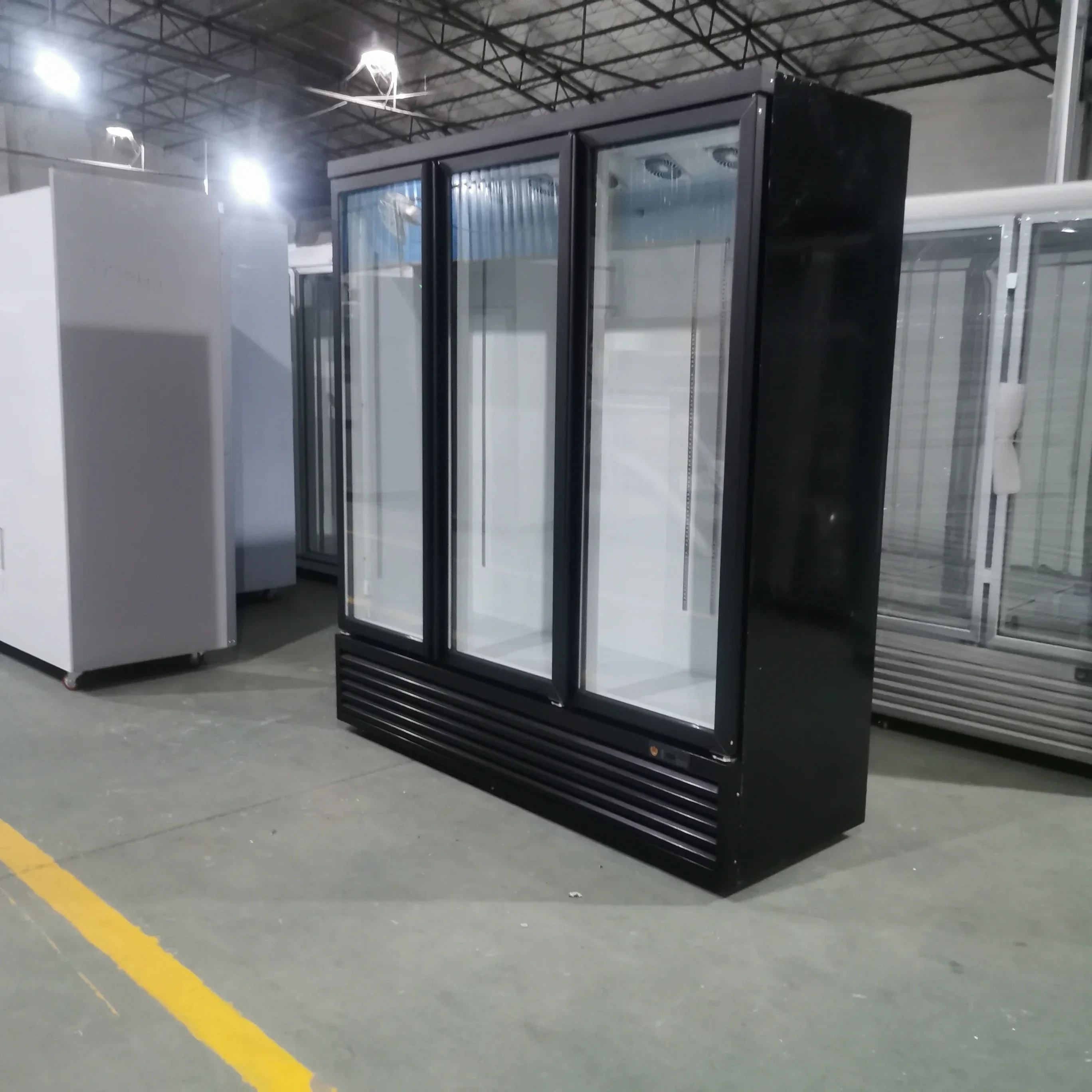 Bar Beer Can Cooler Display Freezer 3 Glass Door Beverage Refrigerator Upright Chilled Beer And Beverage Display Cabinet