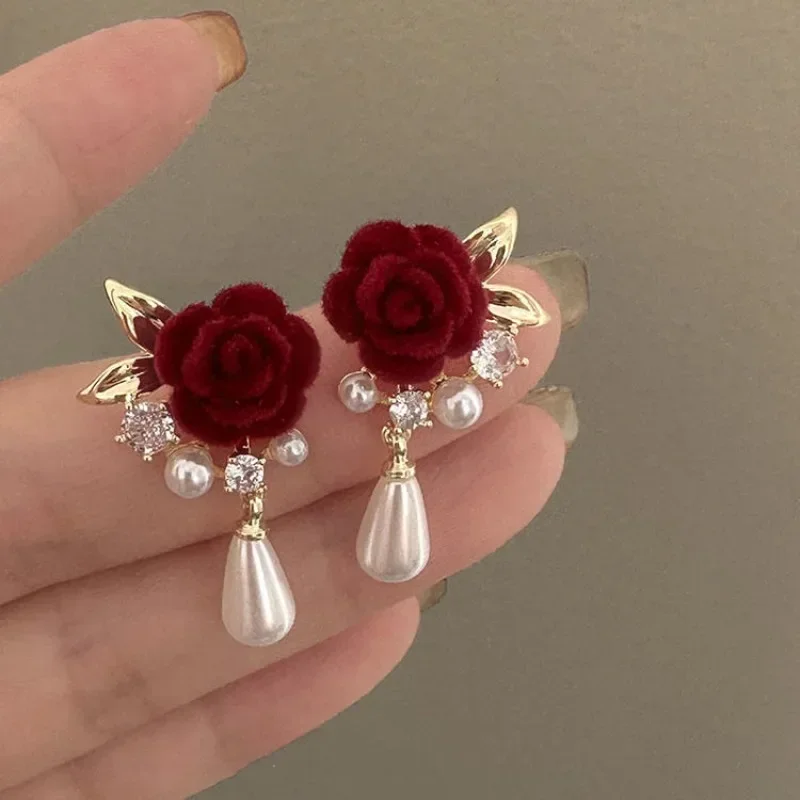 New Wine Red Velvet Rose Pearl Earrings for Women Vintage Red Rose Elegant High-end Studs Earrings Jewelry Accessories Gifts