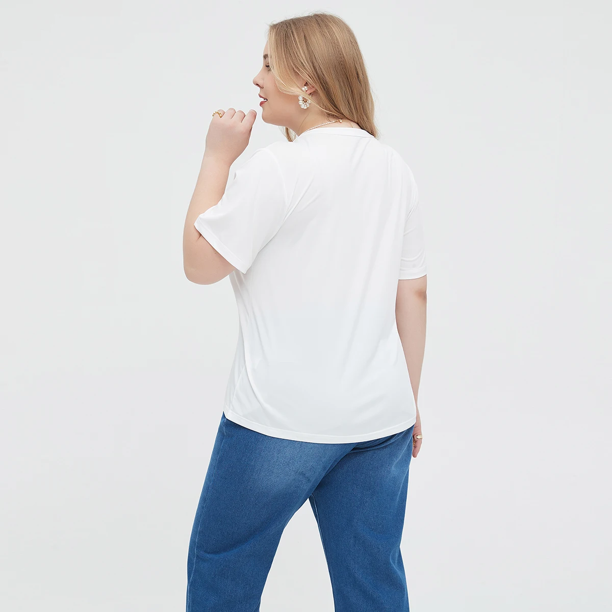 Рисунок 6 - Женская футболка с коротким рукавом