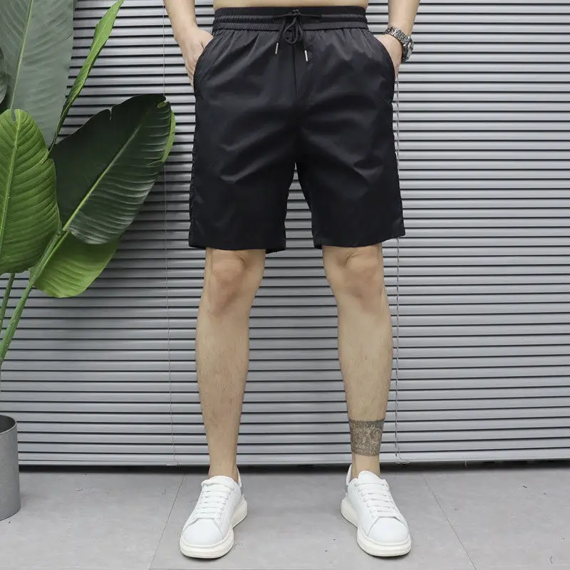 thumbnail image 1 of Pantalones cortos con estampado gráfico para hombre, pantalones cortos de anime para hombre, negros, de secado rápido, informales, elegantes, estilo Y2k, ropa de calle de verano de los años 90, pantal, 1 of 5