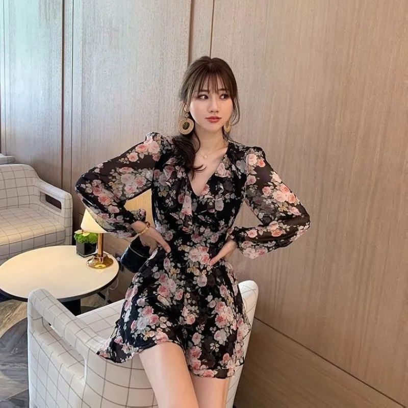 Elegant V-Neck Long Sleeve Jumpsuit with Frilly Hem and Floral Print for Women in 2024 Spring and Summer