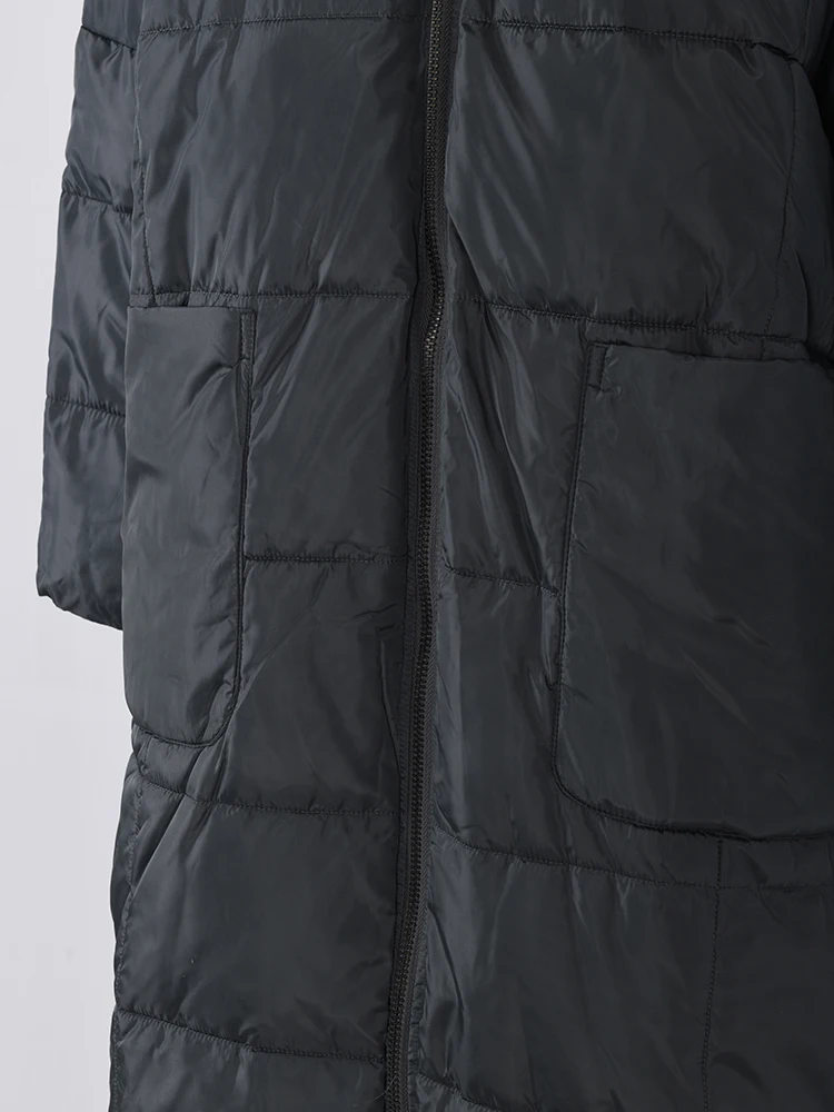 [EAM] New Winter Loose Parkas Hooded Long Sleeve Black Long Cotton-padded Warm Loose Big Size Jacket Women Fashion 2026 JD12101