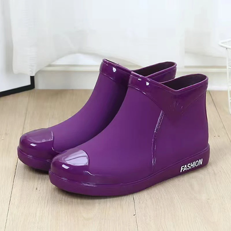 

Fashionable Rain shoes for women Short tube for outdoor Work in all seasons warm Waterproof Anti slip Wear-resistant rain shoes