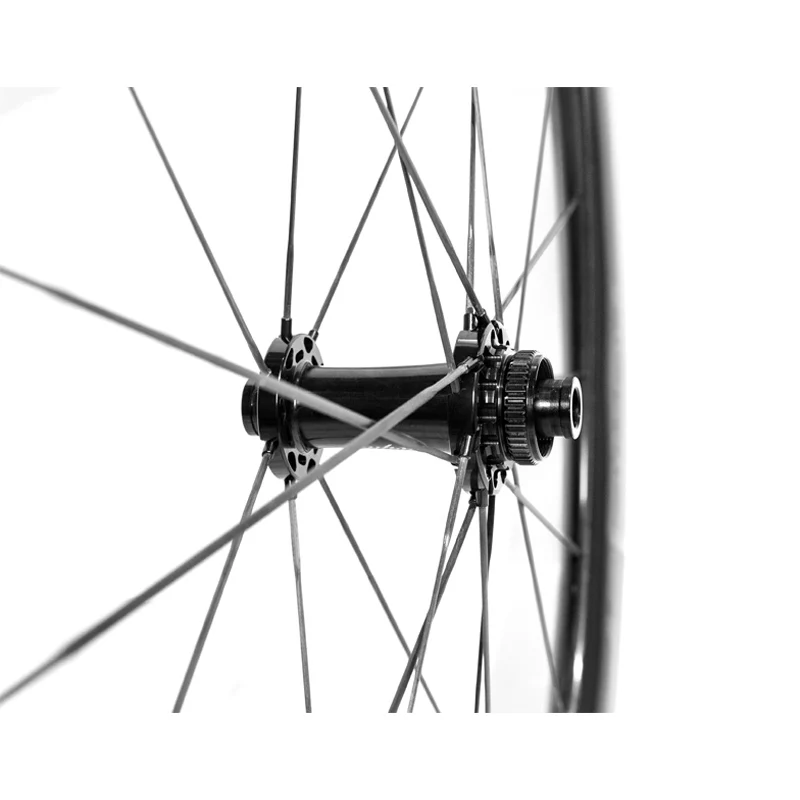 Ruote anteriori da strada con freno a disco in carbonio Wiel 12 x100 ruote Tubeless con asse passante in carbonio 700C