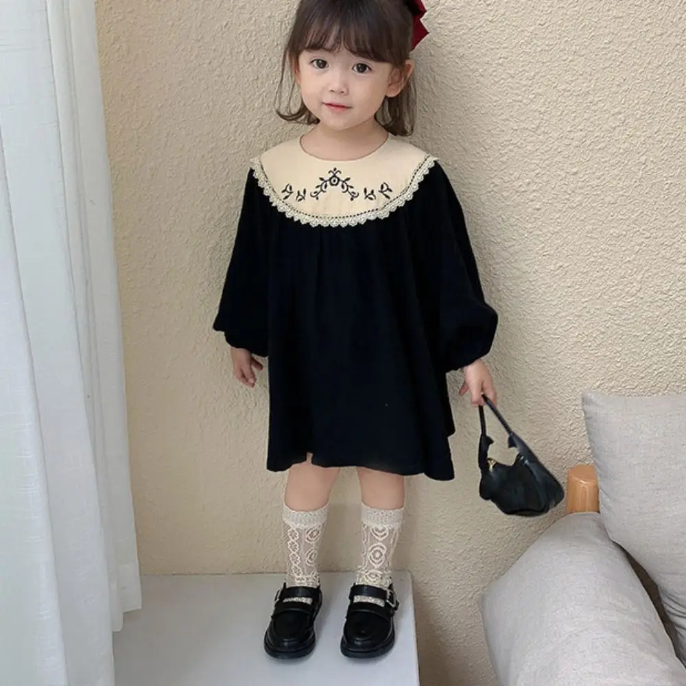 Embroidered Flowers Lace Princes Dress Pleated Loose Girls Long Dress Sweet Ballet Style Children Long Sleeved Dress Party
