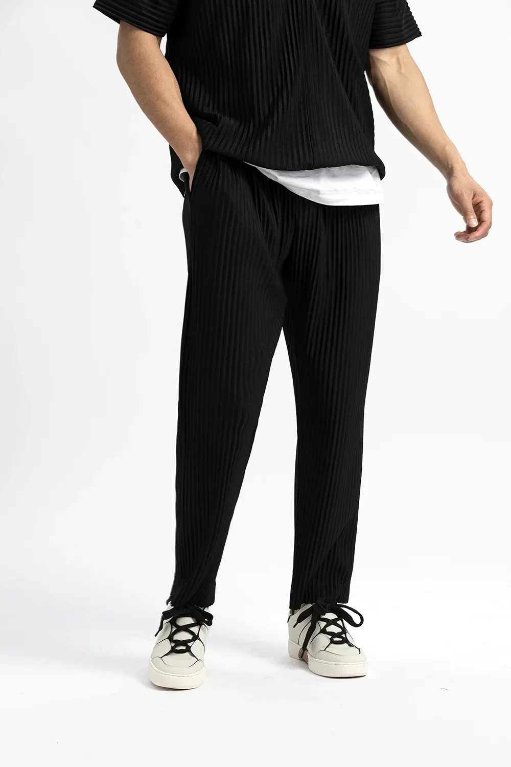 Miyake Pleated Pants For Men Casual Pants Men Japanese Streetwear Men Fashion Japanese Style Trousers Baggy Pants Wild Trousers 4