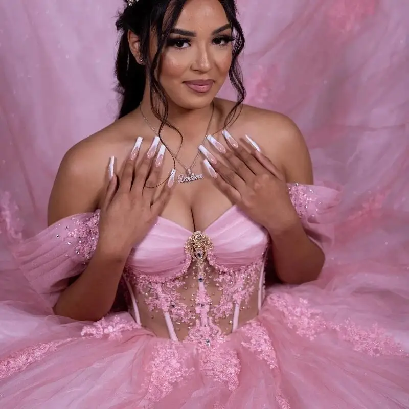Quinceanera Dresses Pink Off Shoulder Ball Gown Beading Crystal Lace Appliques Tull Sweet 16 15 Birthday