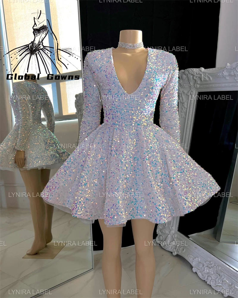 

Sexy White Short Prom Dresses For Black Girls V Neck Sparkly Sequins Party Dress Mini Cocktail Homecoming Gowns Robe De Bal